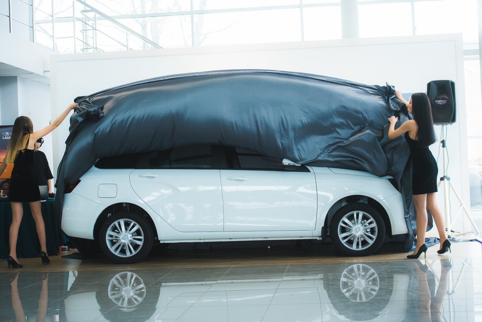 Волжанам презентовали LADA Vesta SW и LADA Vesta SW Cross