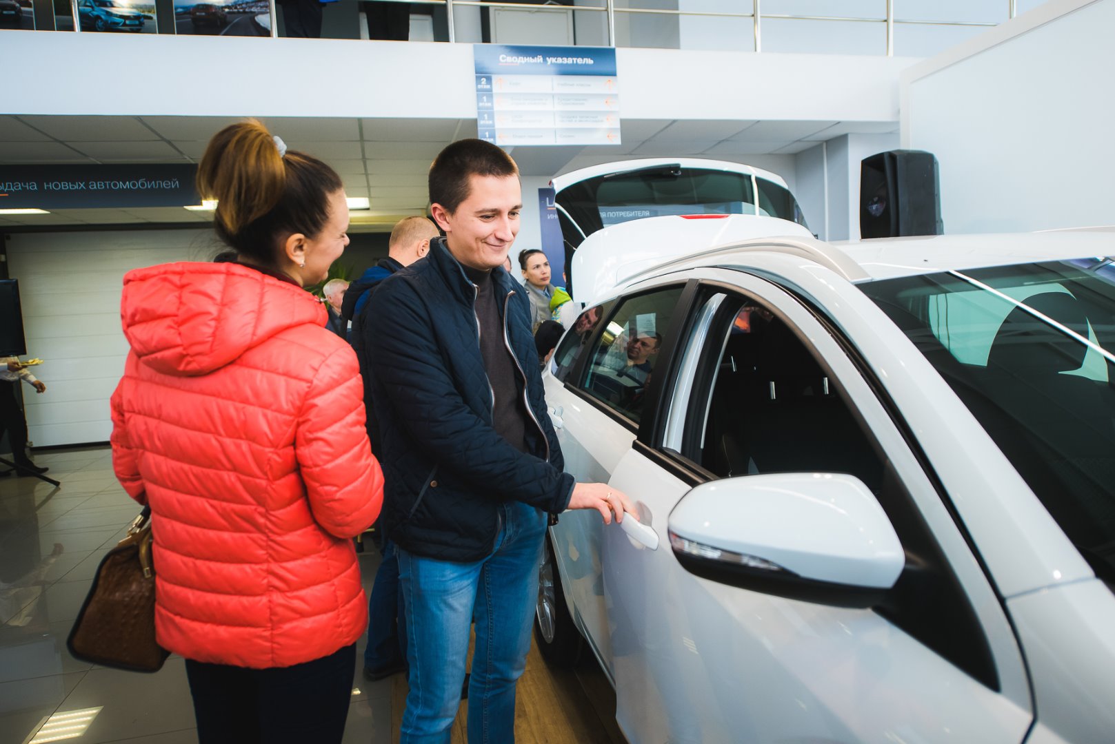 Волжанам презентовали LADA Vesta SW и LADA Vesta SW Cross