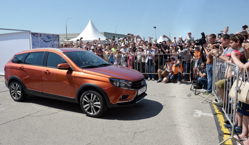 День открытых дверей на АВТОВАЗе: новейшая LADA Vesta SW Cross представлена гостям мероприятия