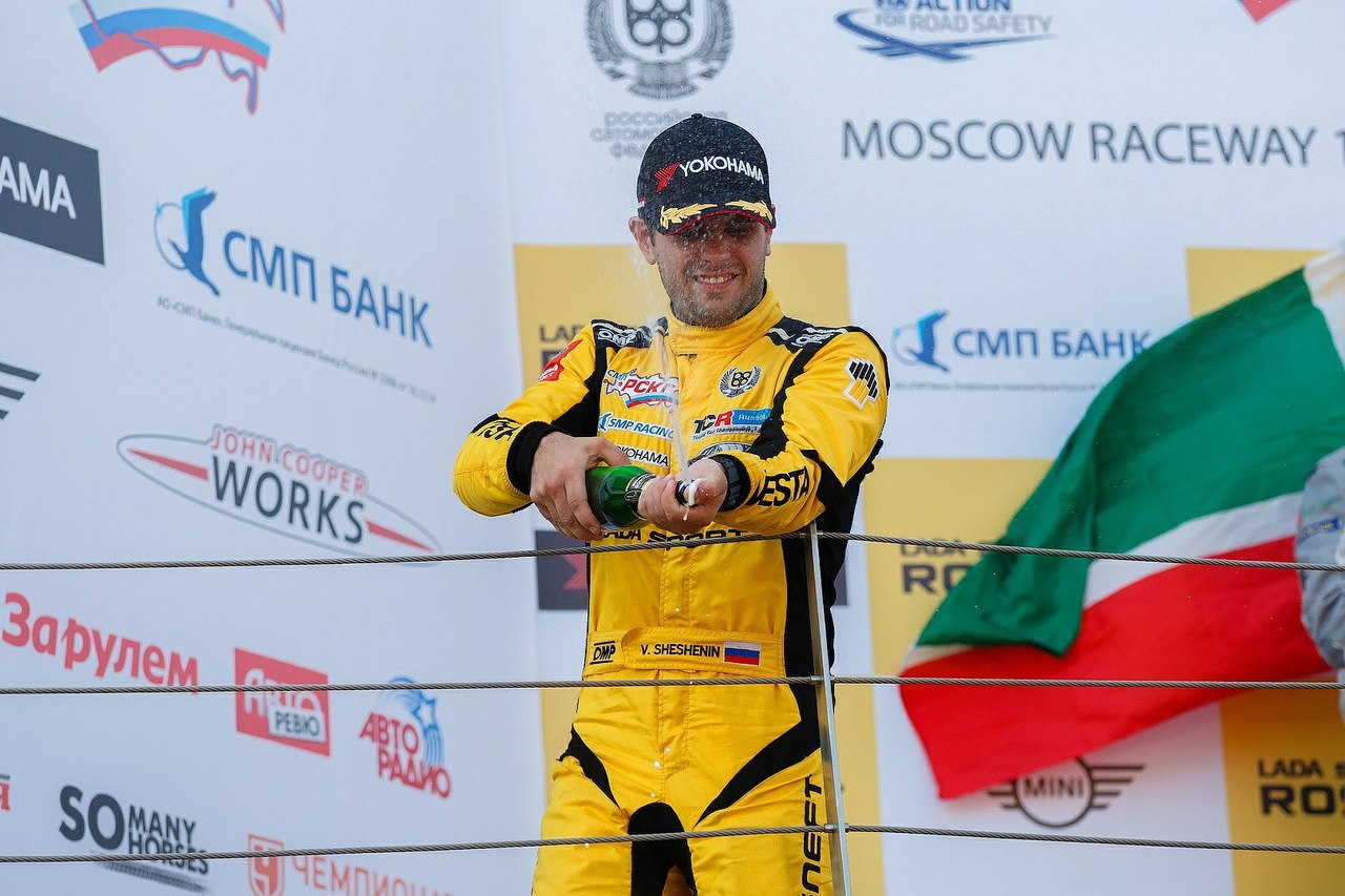Грандиозный праздник автоспорта на подмосковной трассе